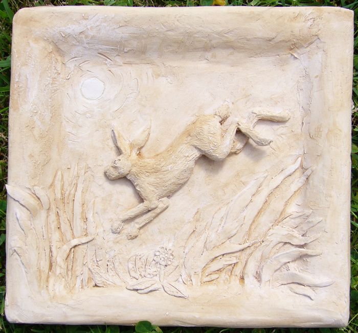 F. de Magneval - Lièvre sautant (bas-relief)